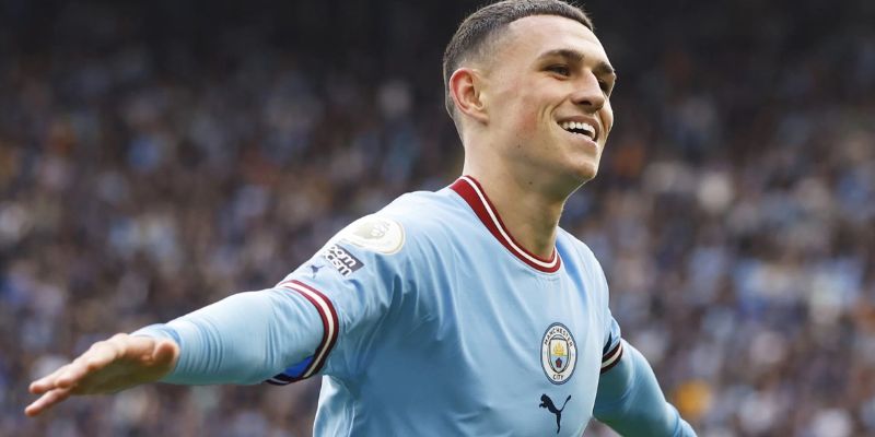 Phong cách chơi bóng độc đáo của Phil Foden